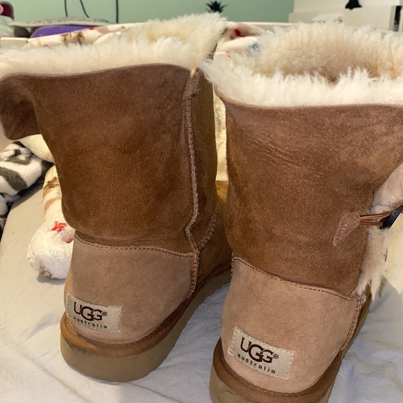 Bailey button ugg boots - Picture 4 of 8